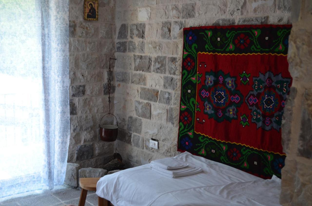 Markovic Winery And Estate Apartments Cetinje Ngoại thất bức ảnh